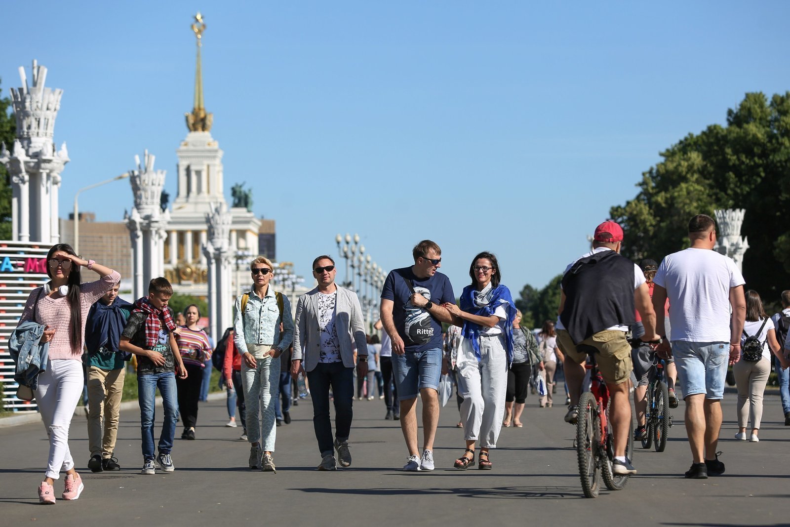 все жители москвы